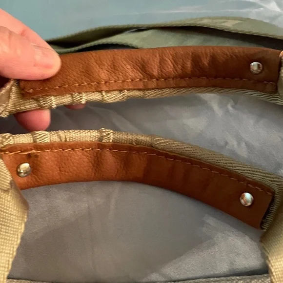 PINK Victoria's Secret Beige Travel Bag in EUC - Picture 16 of 16